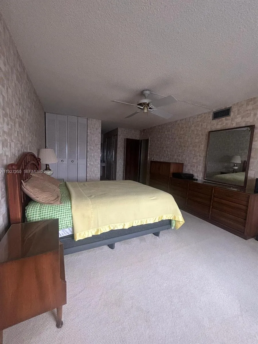 251 174th St # 1820, Sunny Isles Beach, FL 33160 photo 4