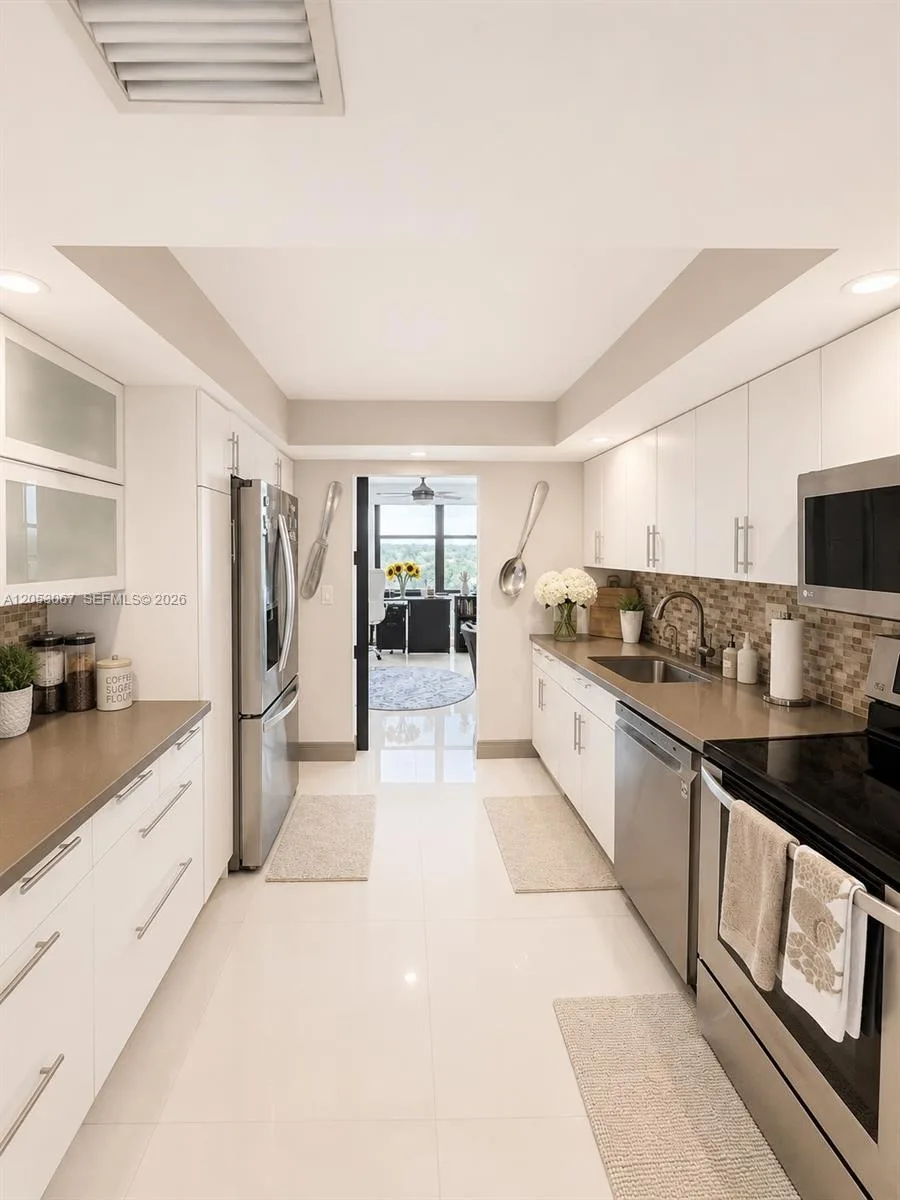1000 Parkview Dr # 710, Hallandale Beach, FL 33009 photo 7