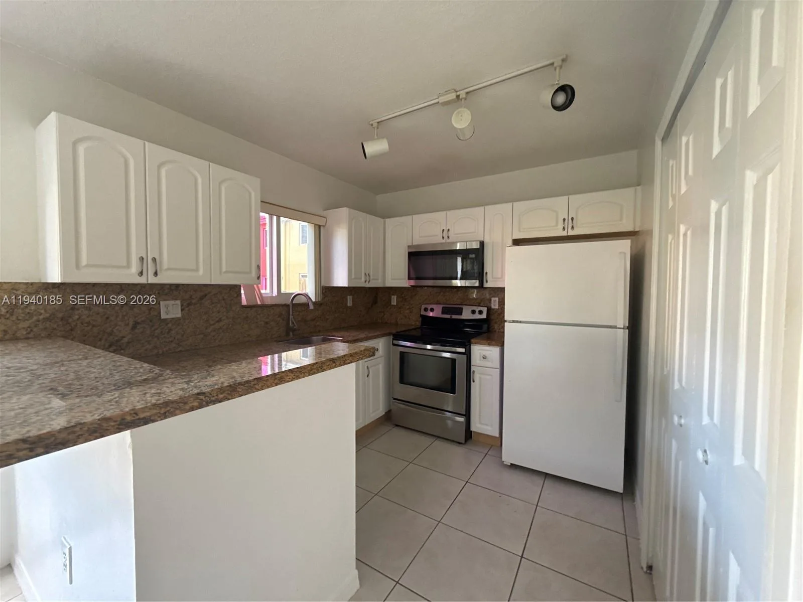 935 NE 33rd Terr # 104, Homestead, FL 33033 photo 4