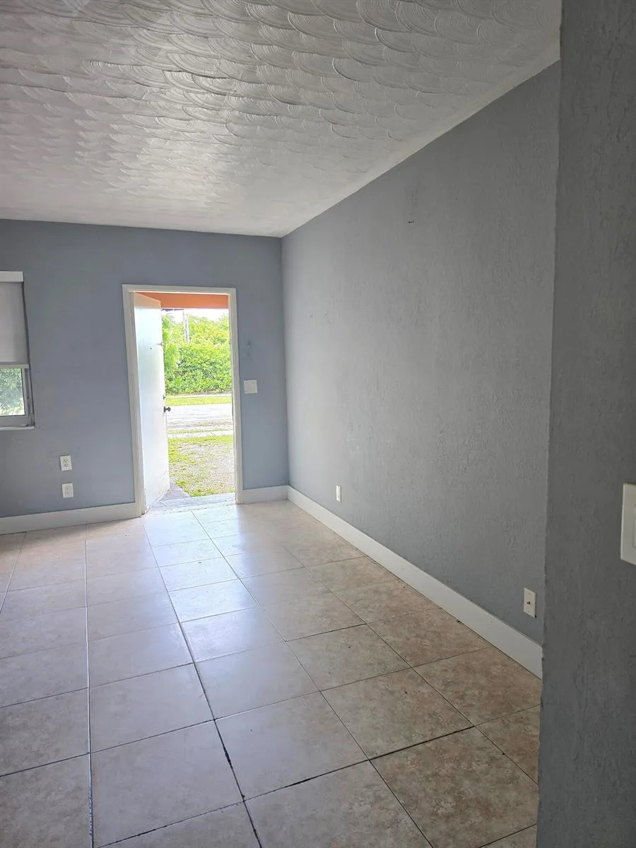 305 SW 14TH Street # #1 FRONT, Dania Beach, FL 33004 photo 3