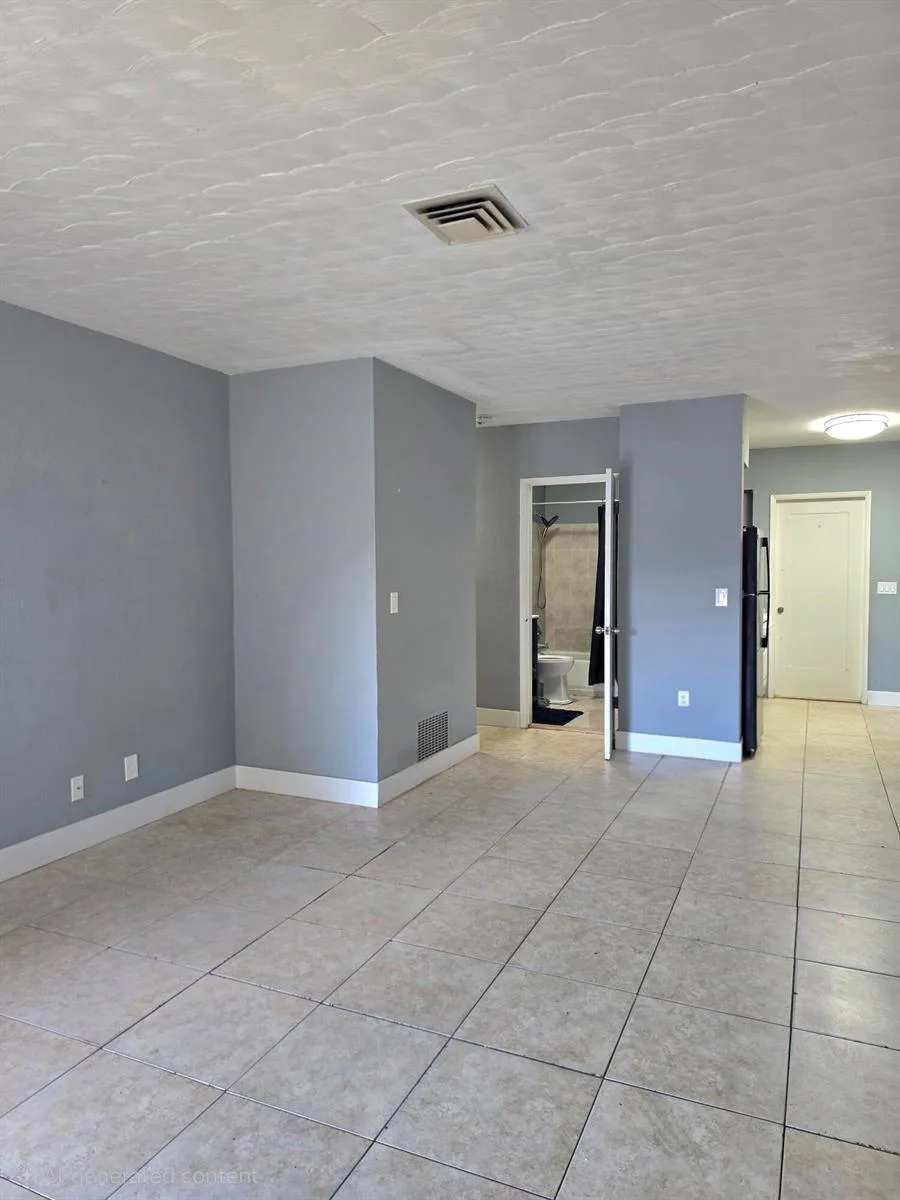 305 SW 14TH Street # #1 FRONT, Dania Beach, FL 33004 photo 4