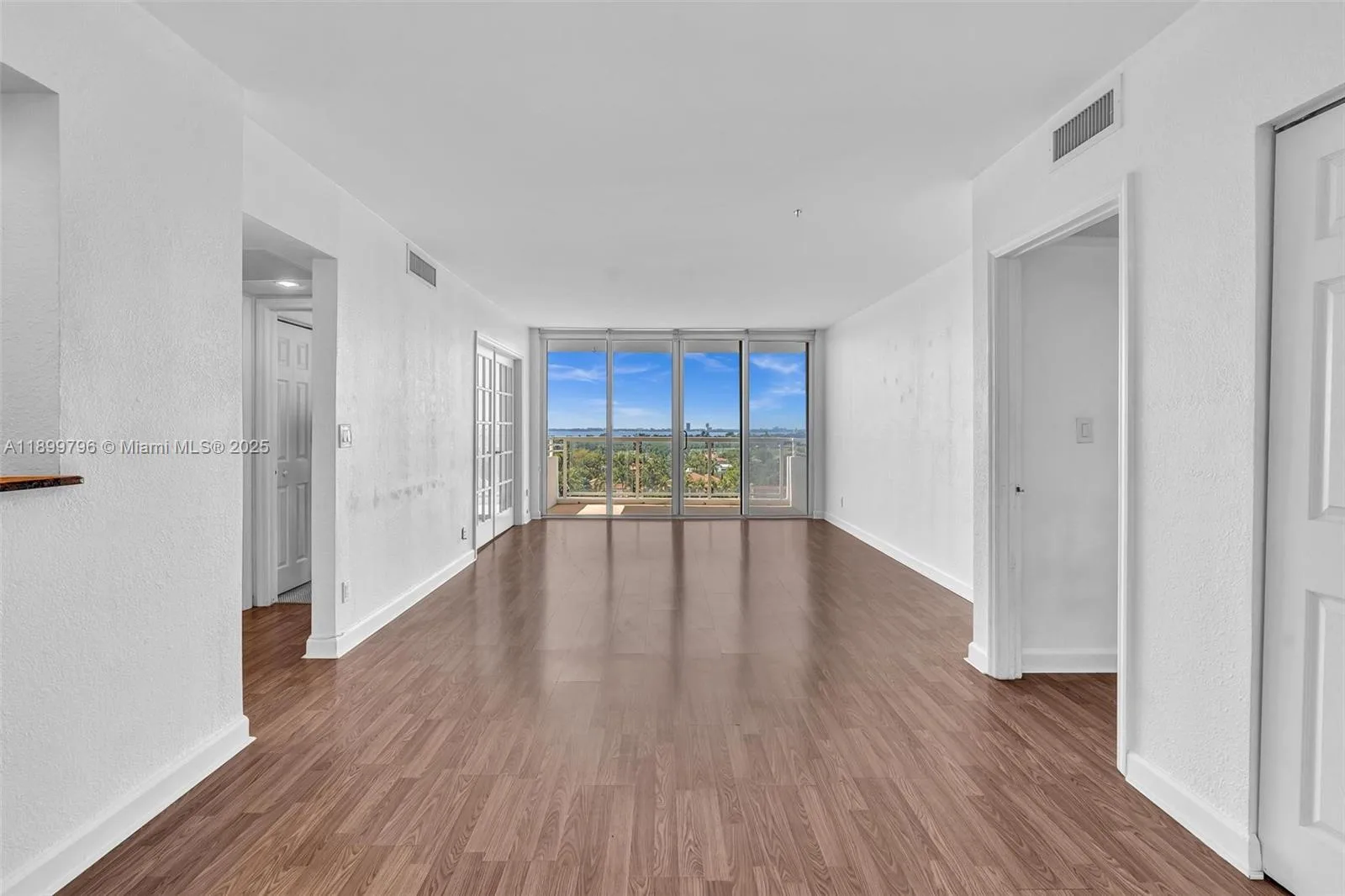 5600 Collins Ave # 10J, Miami Beach, FL 33140 photo 2