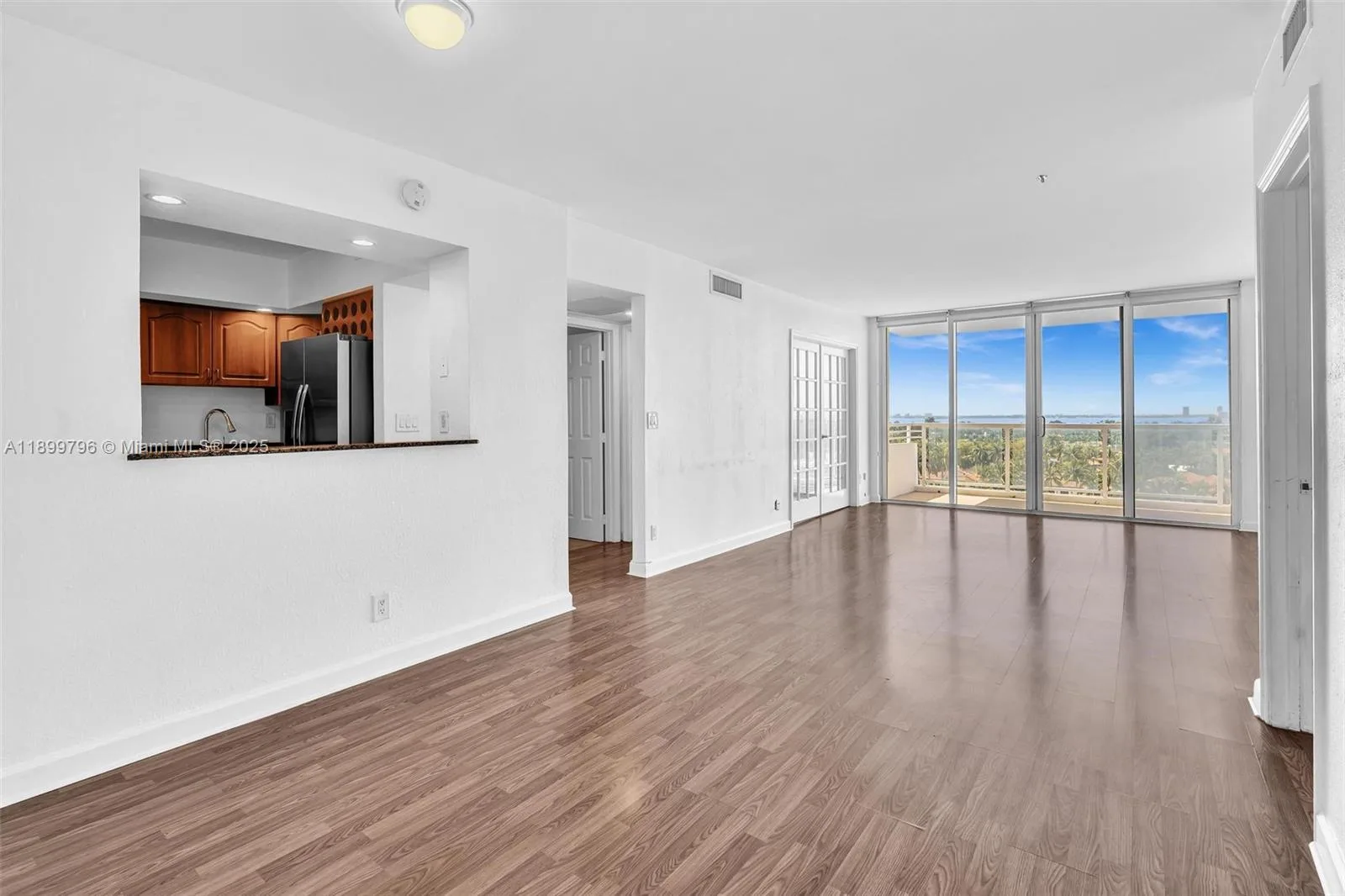 5600 Collins Ave # 10J, Miami Beach, FL 33140 photo 3