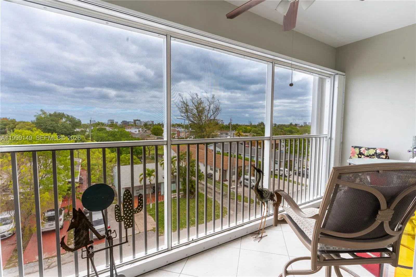 330 SE 2nd St # 405F, Hallandale Beach, FL 33009 photo 3