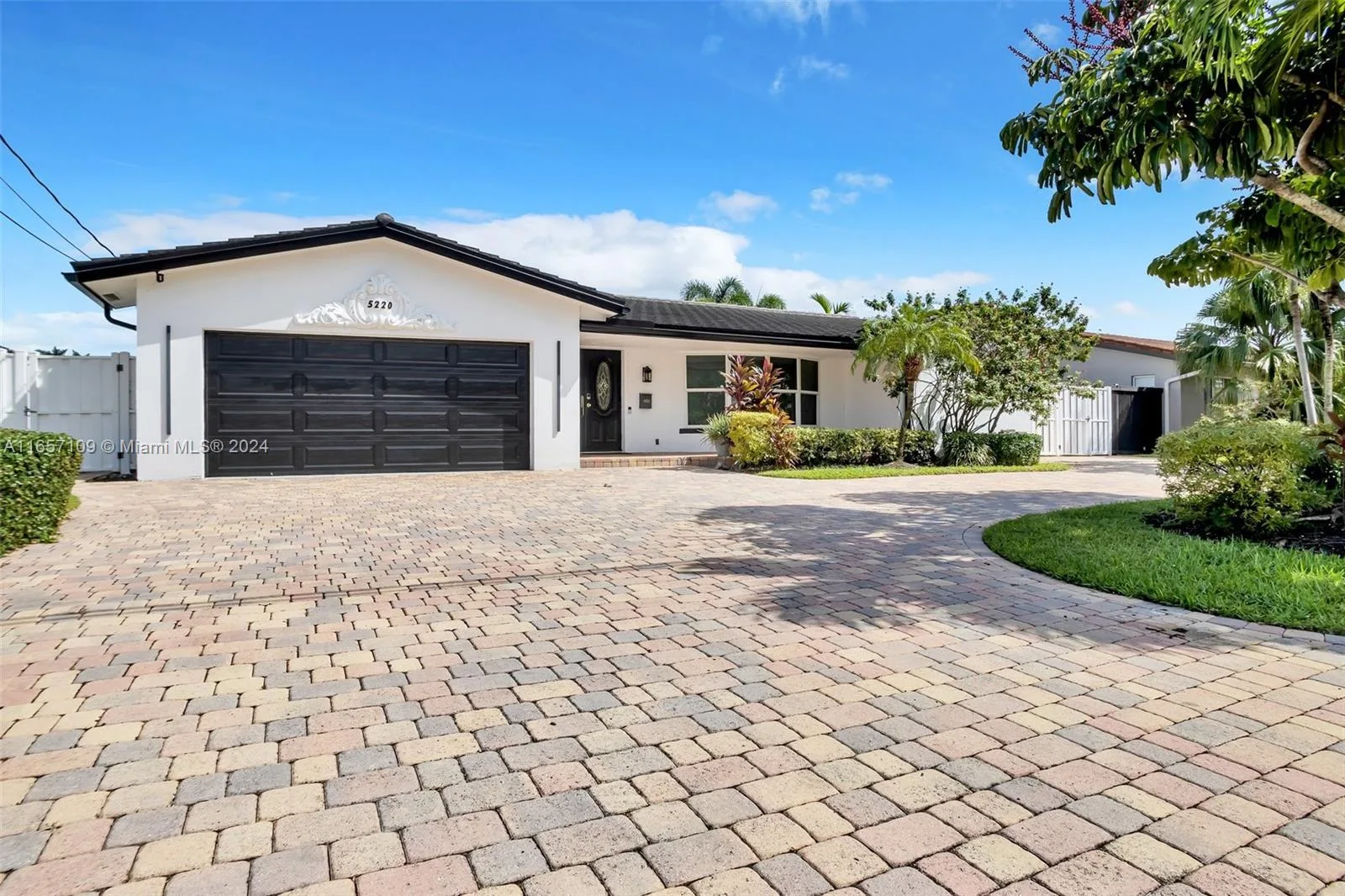 5220 NE 26th Ave, Fort Lauderdale, FL 33308 photo 2