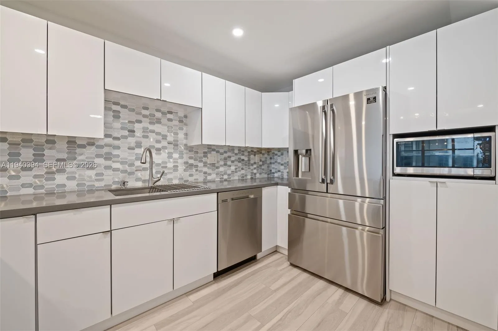 6039 Collins Ave # 509, Miami Beach, FL 33140 photo 5