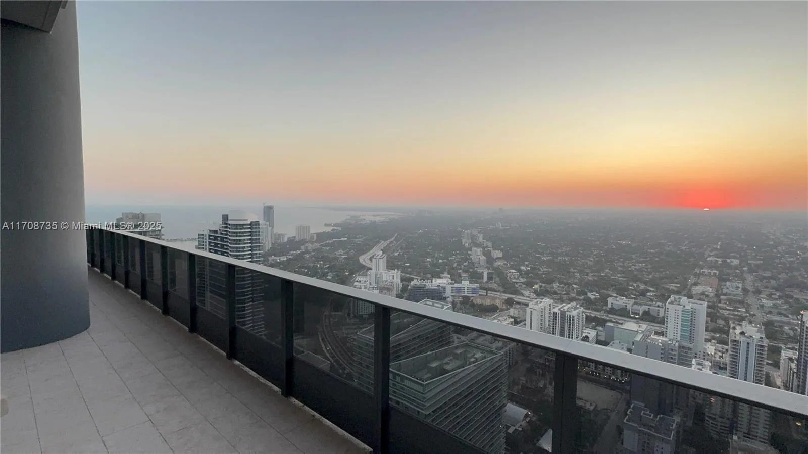 Brickell Flatiron Unit UPH6204 at 1000 Brickell Plz # UPH6204, Miami, FL 33131 — photo 1