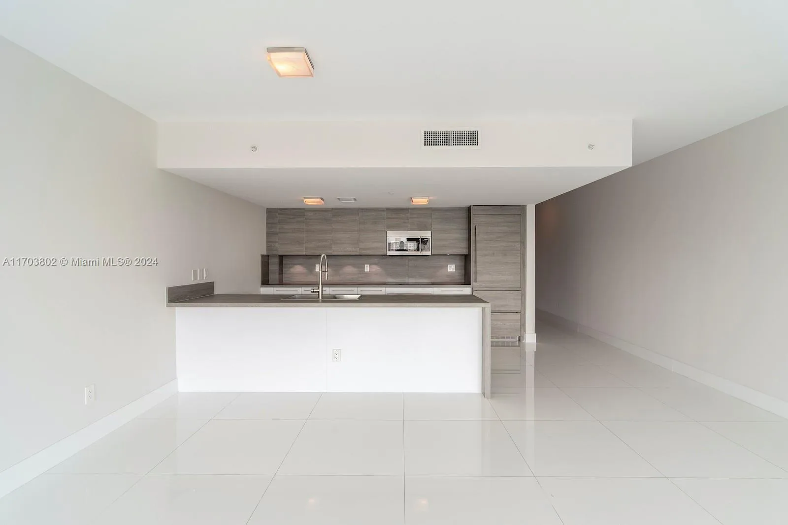 400 Sunny Isles Blvd # 919, Sunny Isles Beach, FL 33160 photo 10