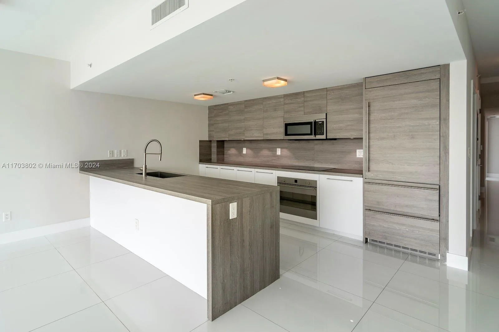 400 Sunny Isles Blvd # 919, Sunny Isles Beach, FL 33160 photo 11