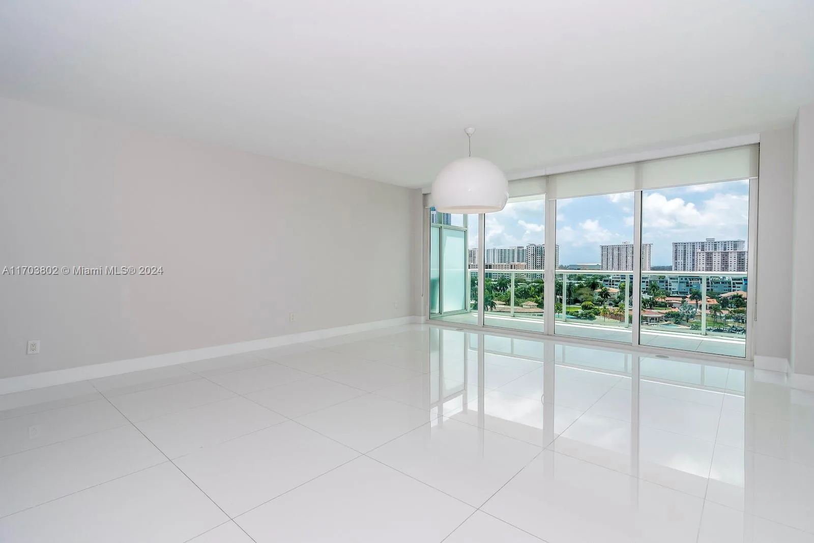 400 Sunny Isles Blvd # 919, Sunny Isles Beach, FL 33160 photo 5