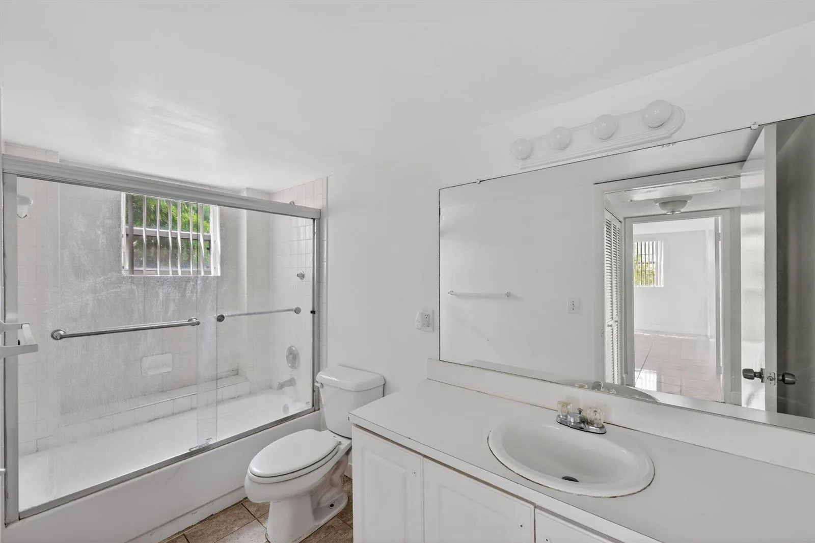 8363 Lake Drive # 308, Doral, FL 33166 photo 11