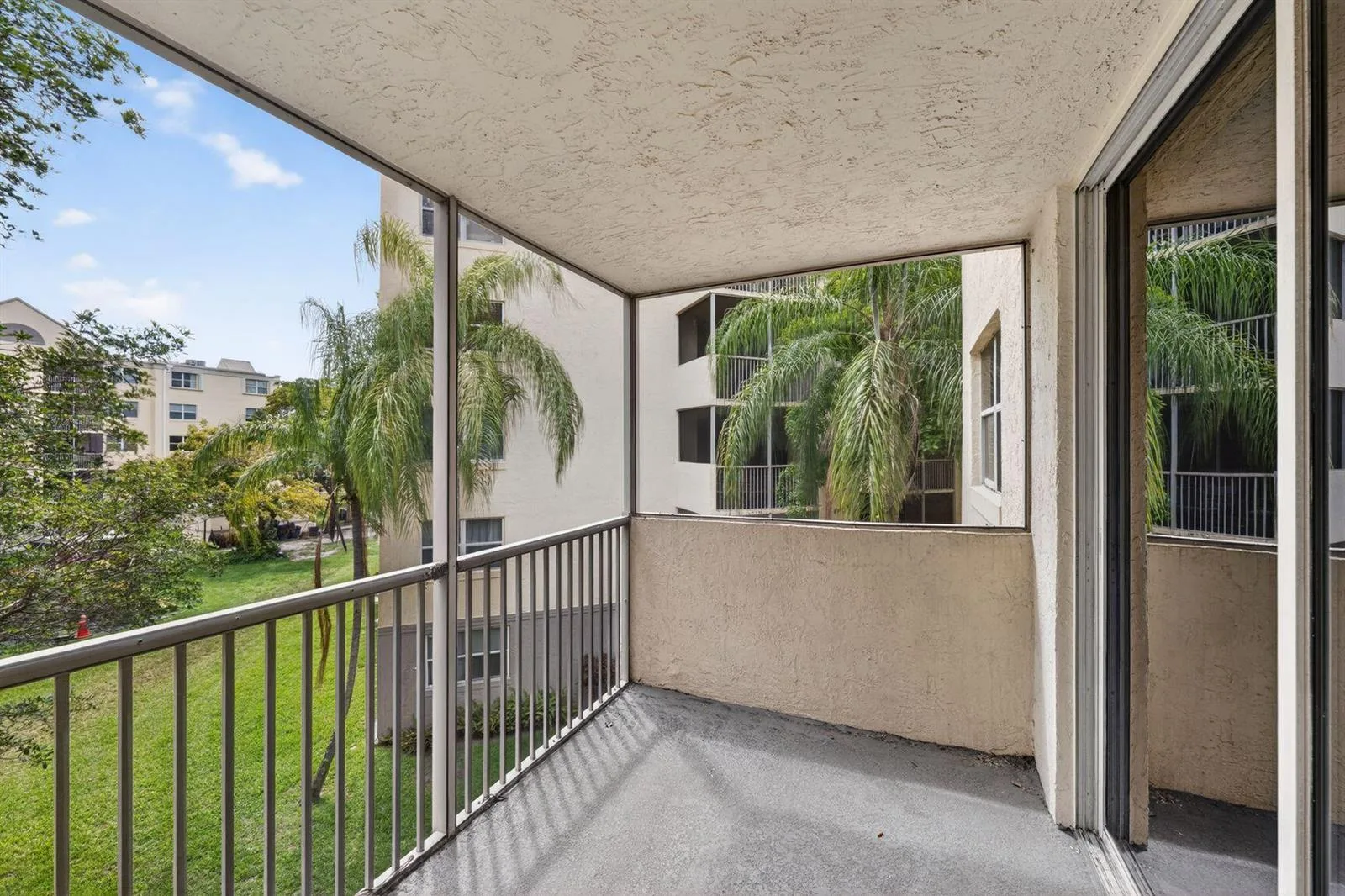 8363 Lake Drive # 308, Doral, FL 33166 photo 4