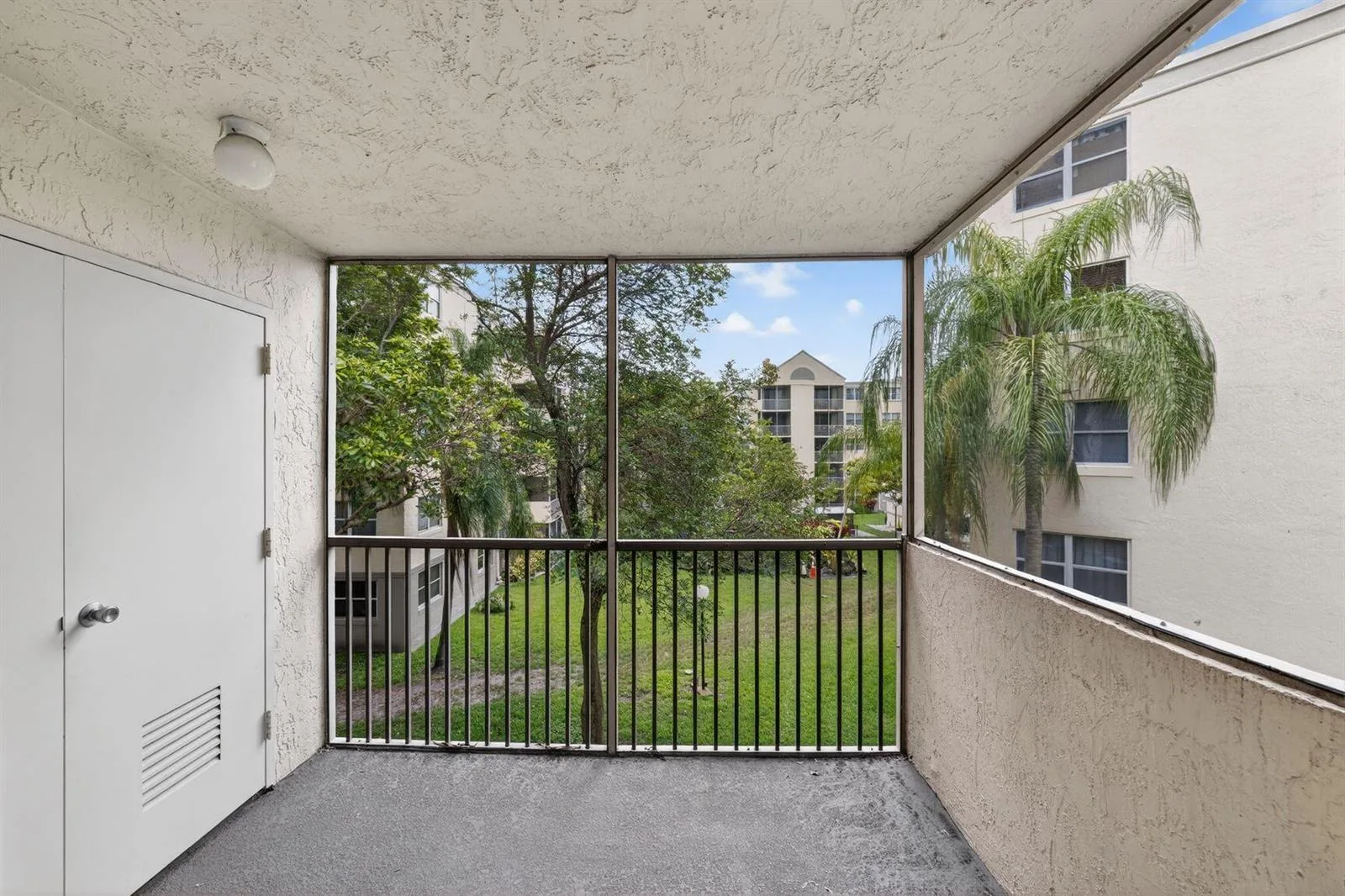 8363 Lake Drive # 308, Doral, FL 33166 photo 5