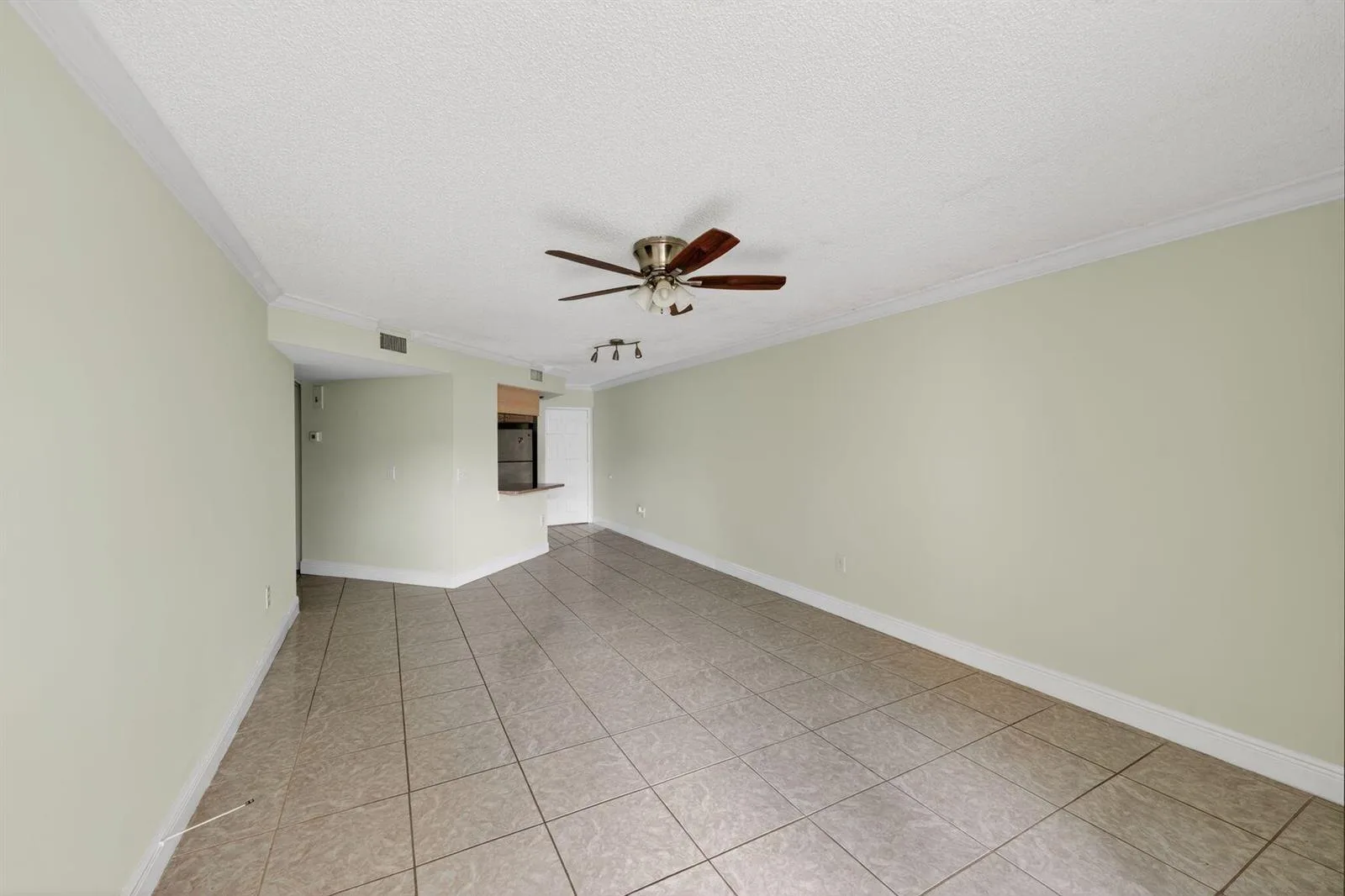 8363 Lake Drive # 308, Doral, FL 33166 photo 6