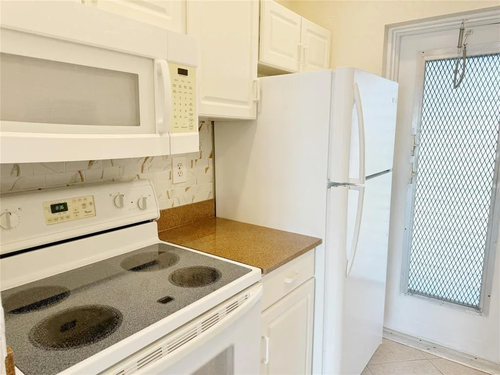 1116 Lake Terrace # 214, Boynton Beach, FL 33426 photo 8