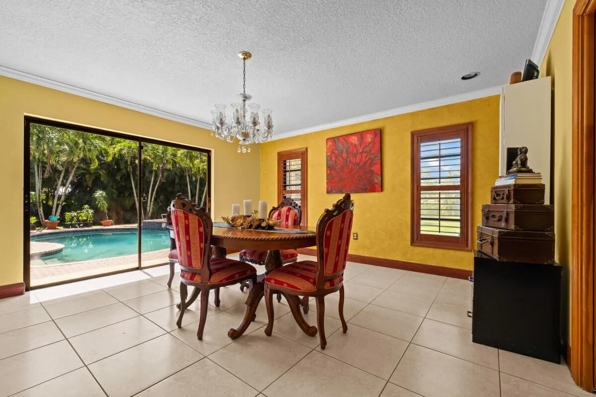 10010 NW 135th Street, Hialeah Gardens, FL 33018 photo 13