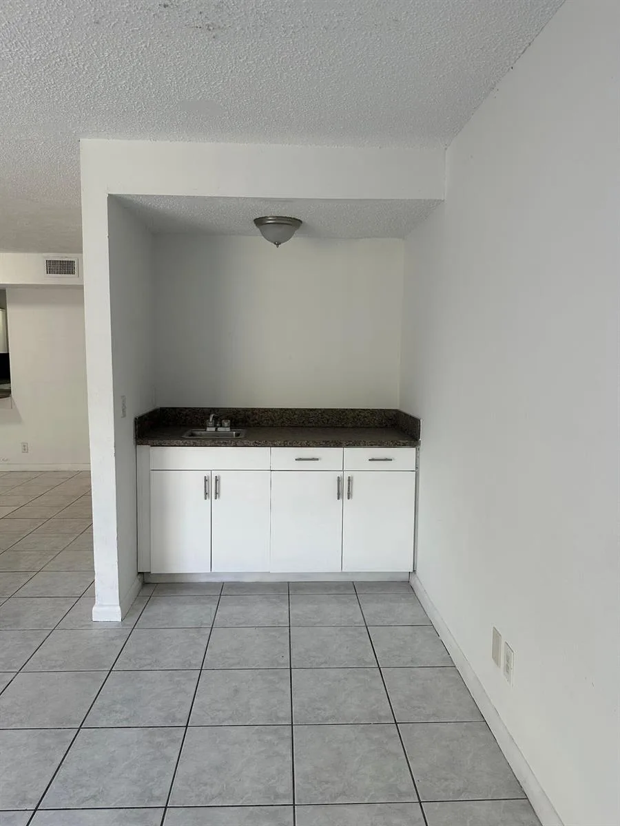 931 SW 20TH Court, Delray Beach, FL 33445 photo 8