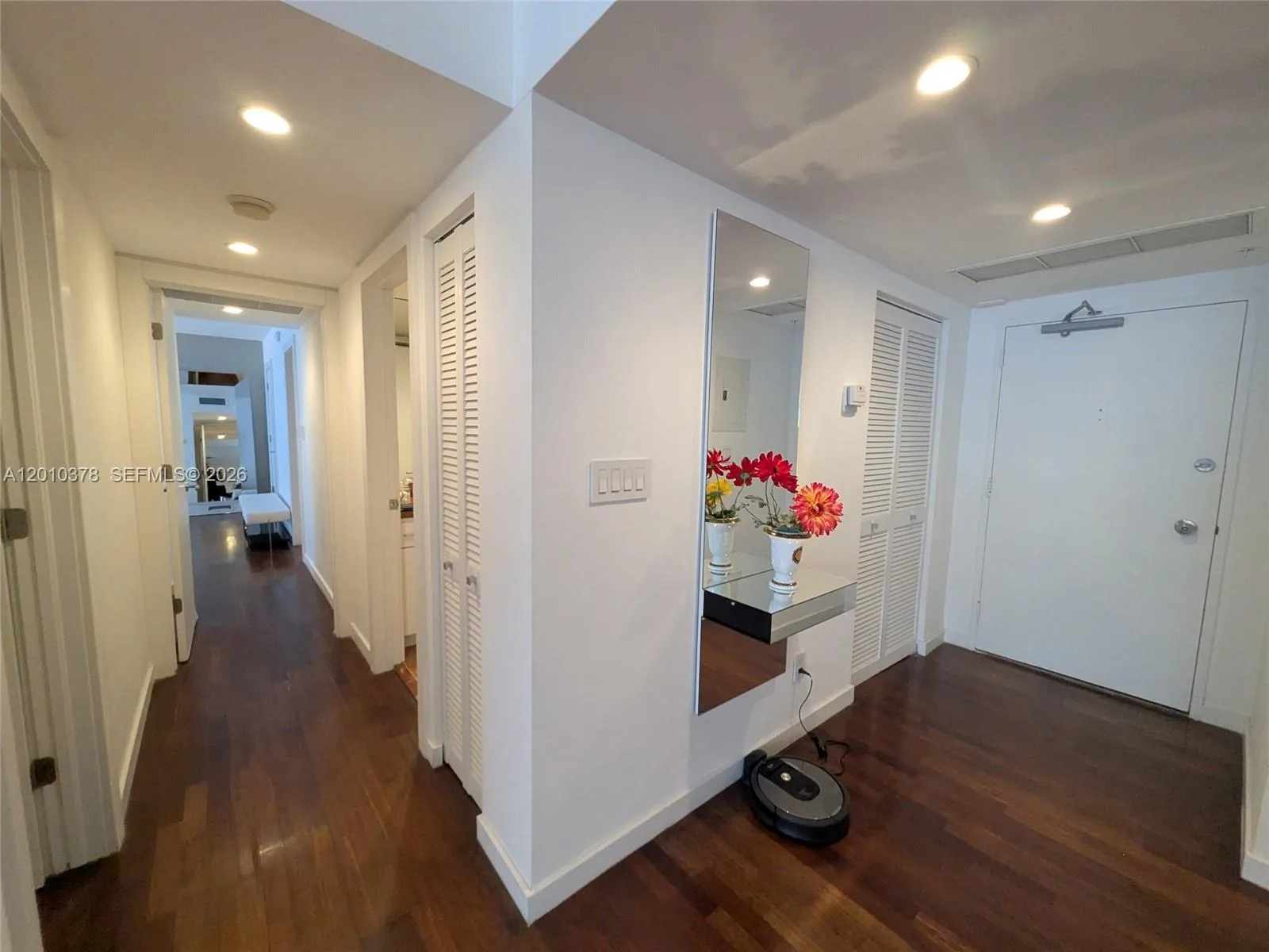 5600 Collins photo 6