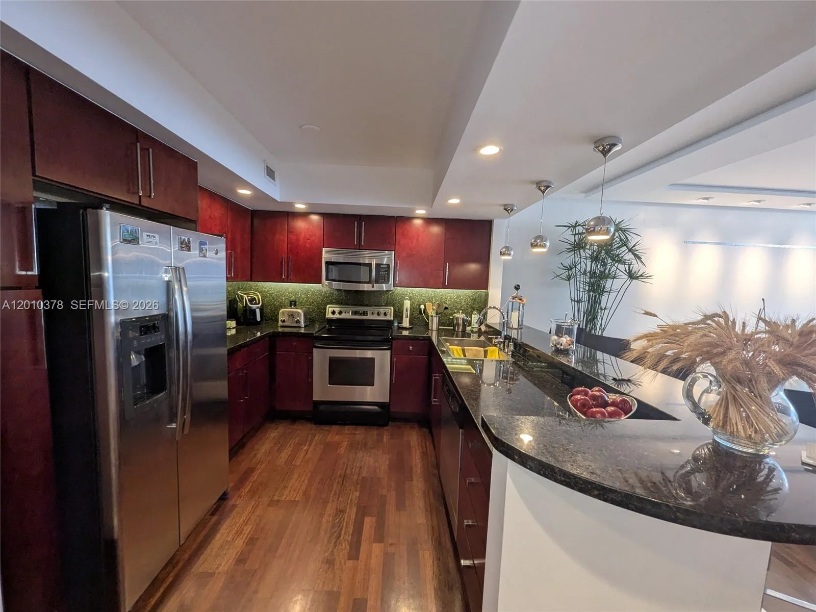 5600 Collins photo 8