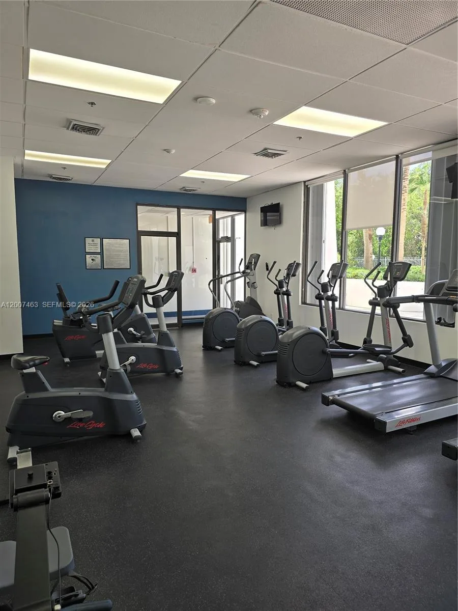 100 Bayview Dr # 1420, Sunny Isles Beach, FL 33160 photo 11