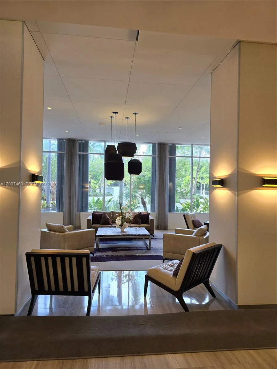100 Bayview Dr # 1420, Sunny Isles Beach, FL 33160 photo 9