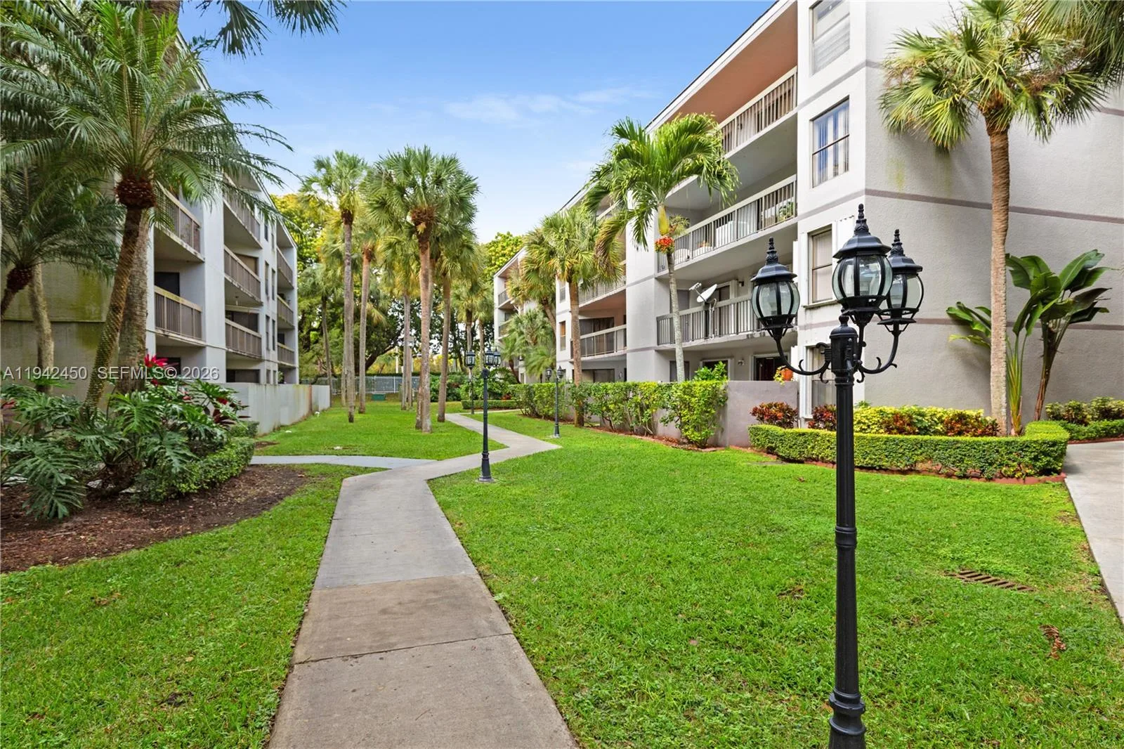8810 SW 132nd Pl # 403DN, Miami, FL 33186 photo 2