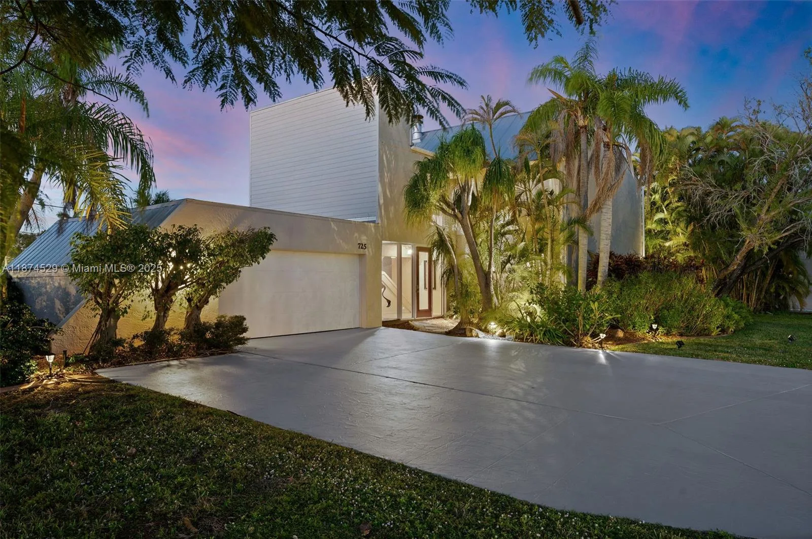 725 El Dorado PKWY W, Cape Coral, FL 33914