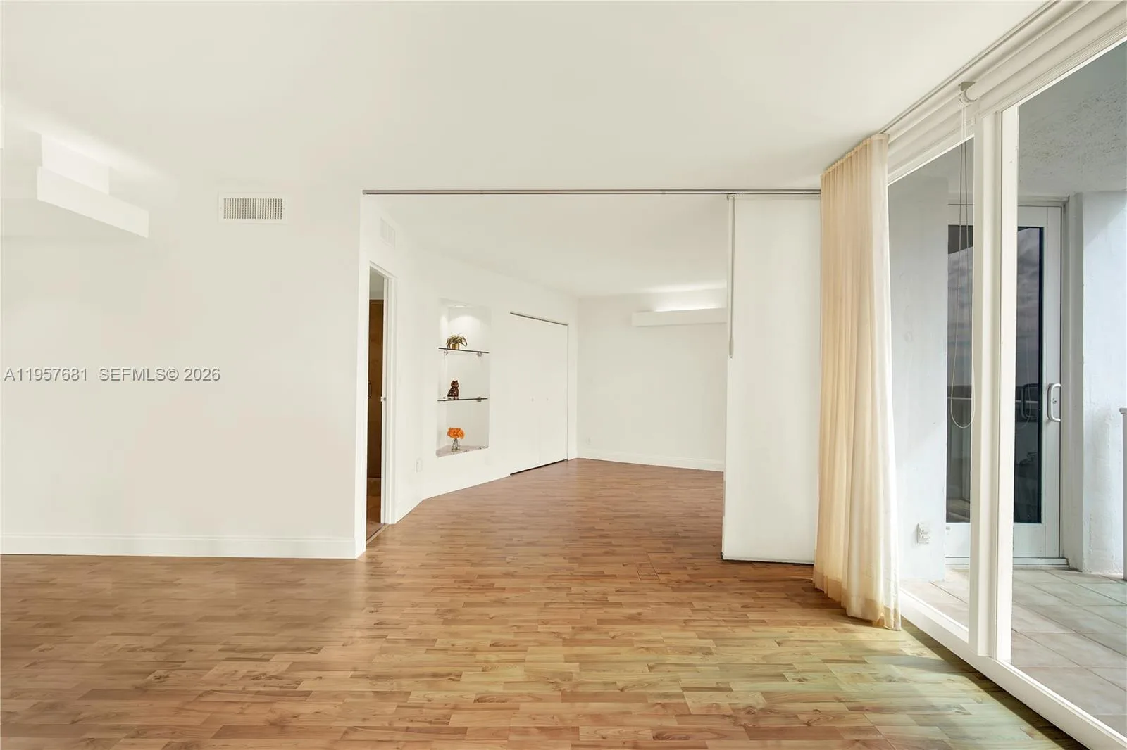 100 S Bayview Dr # 1222, Sunny Isles Beach, FL 33160 photo 11