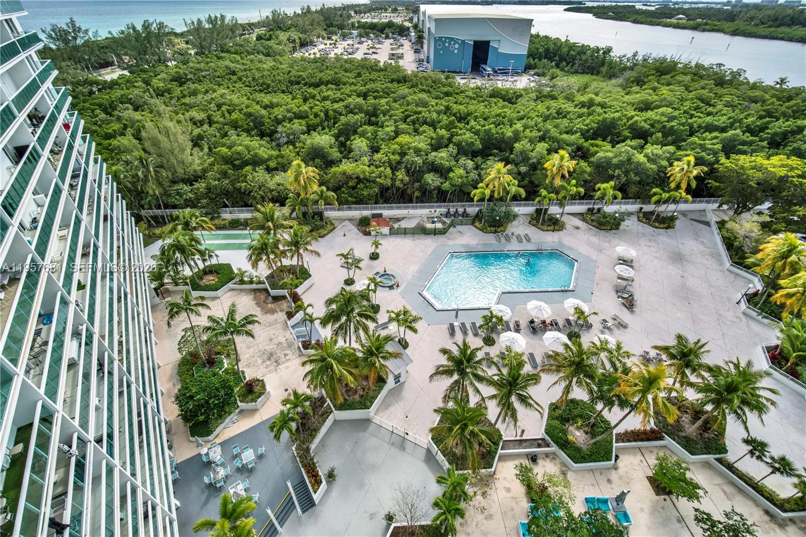 100 S Bayview Dr # 1222, Sunny Isles Beach, FL 33160 photo 4