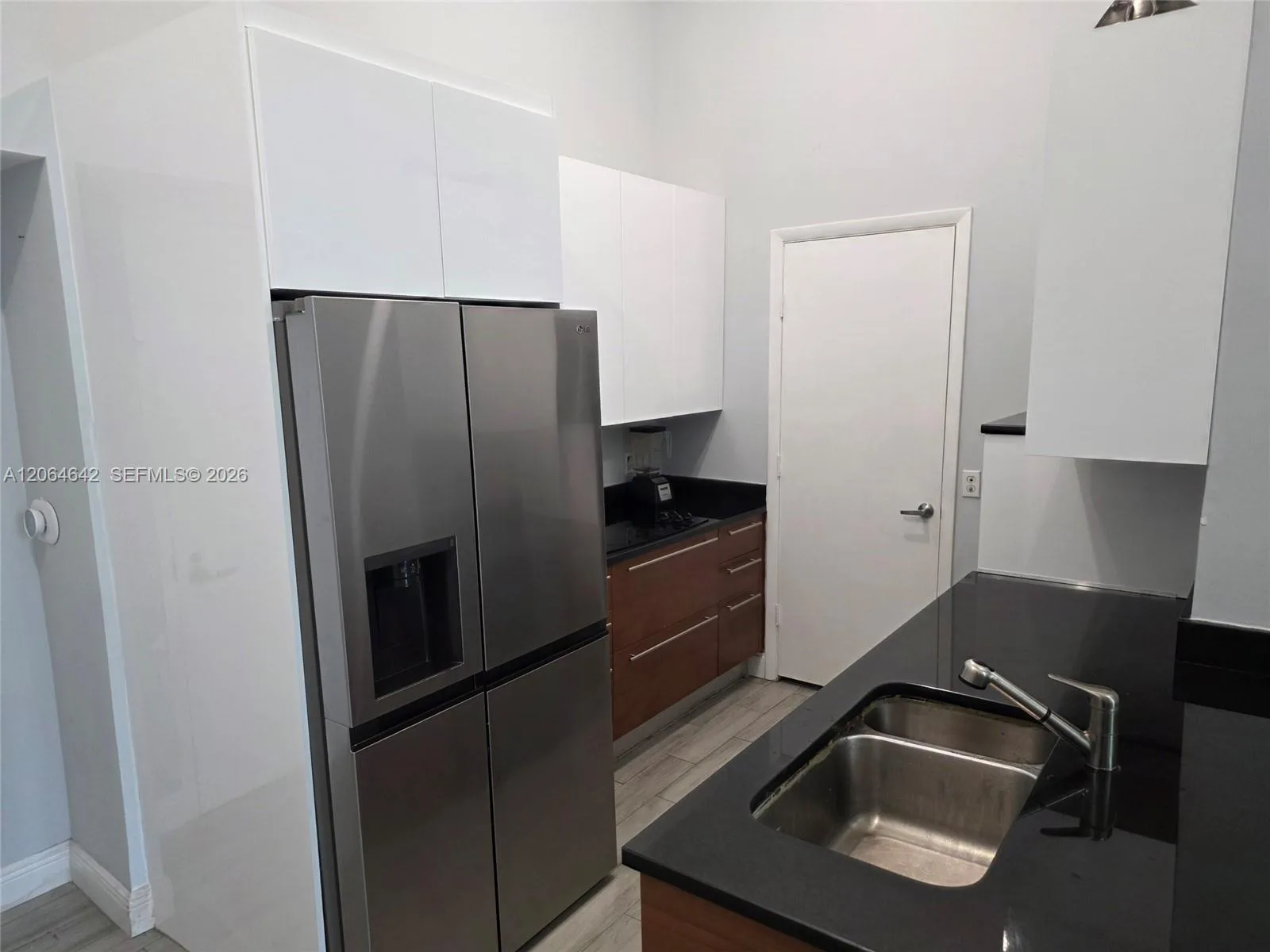 1900 N Bayshore Dr # 512, Miami, FL 33132 photo 3