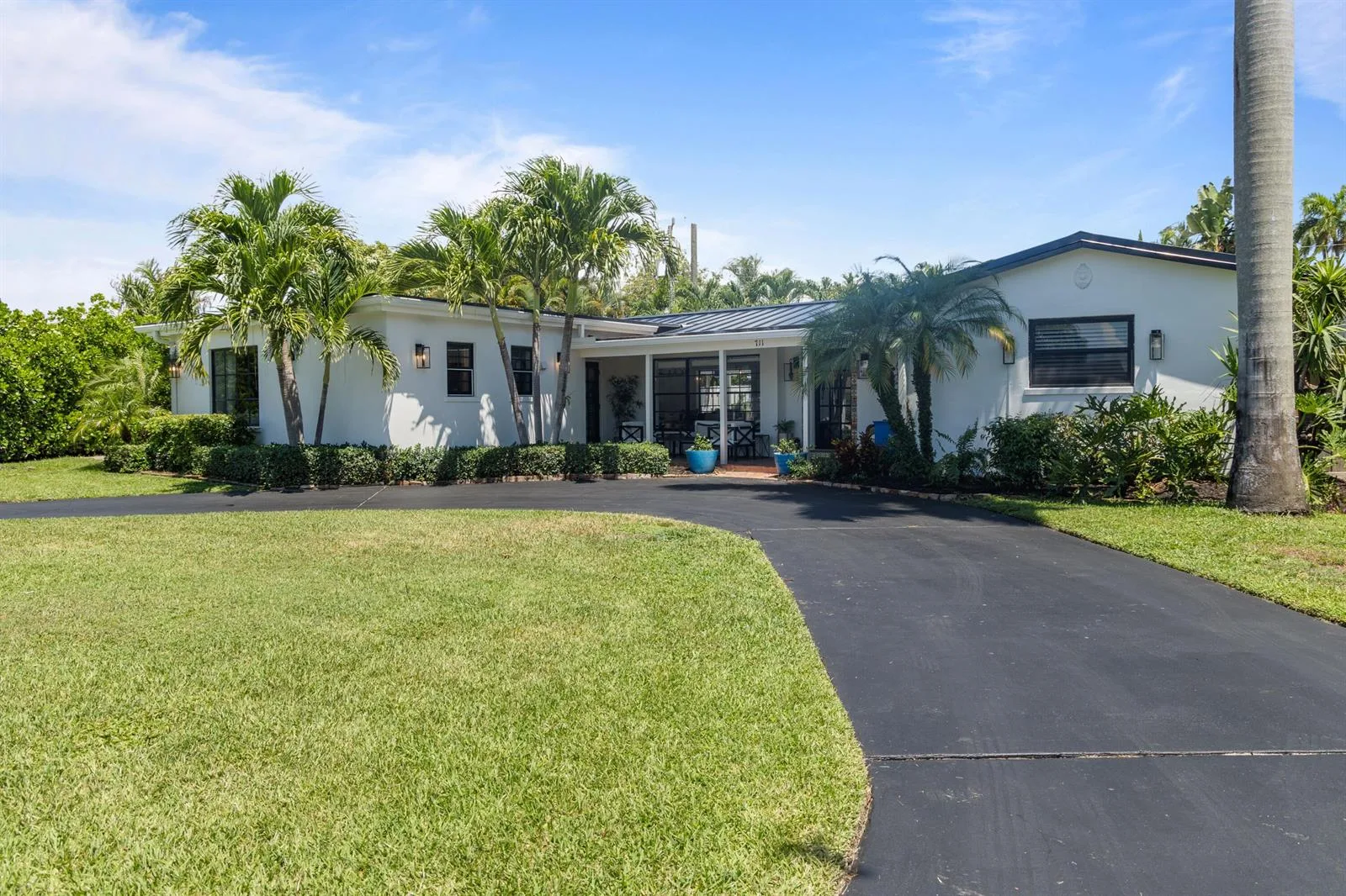 711 SW 27th Way, Boynton Beach, FL 33435