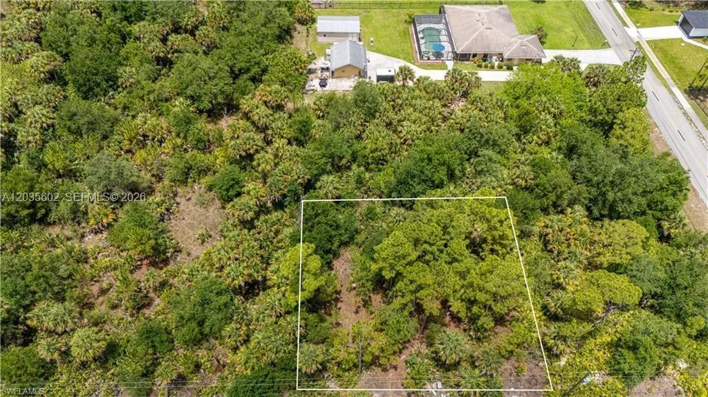 521 Clayton Ave, Lehigh Acres, FL 33972 photo 3