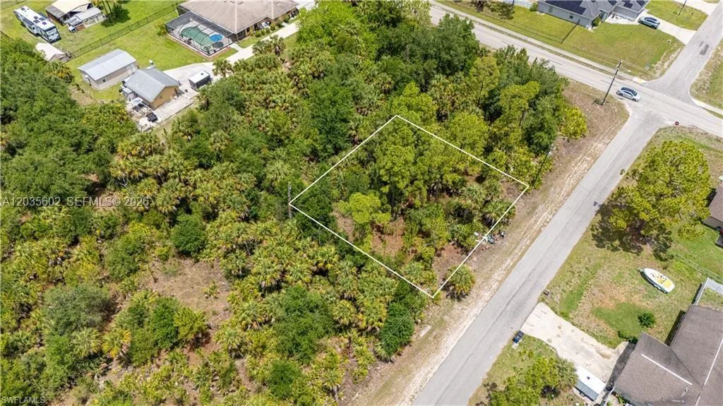 521 Clayton Ave, Lehigh Acres, FL 33972 photo 4