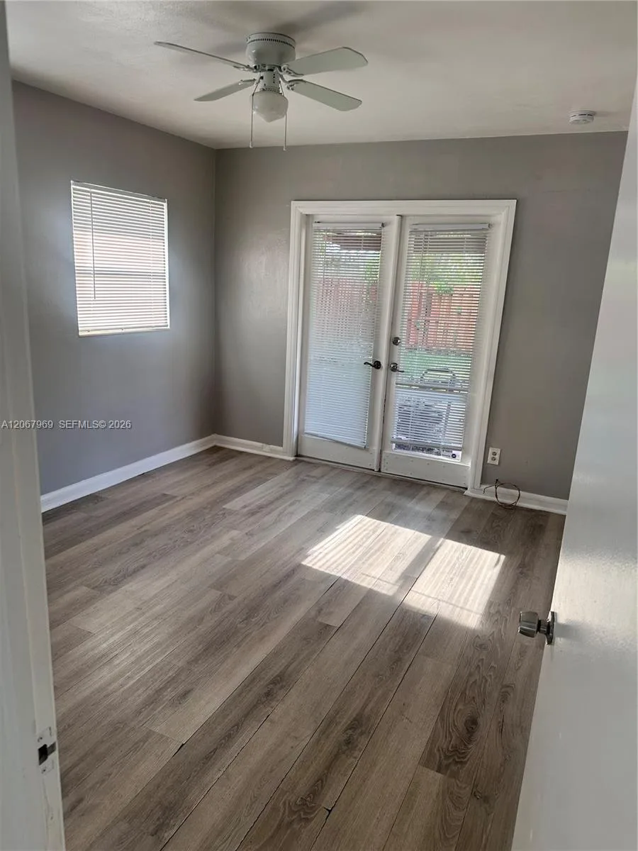 1925 NE 26th St, Wilton Manors, FL 33305 photo 2