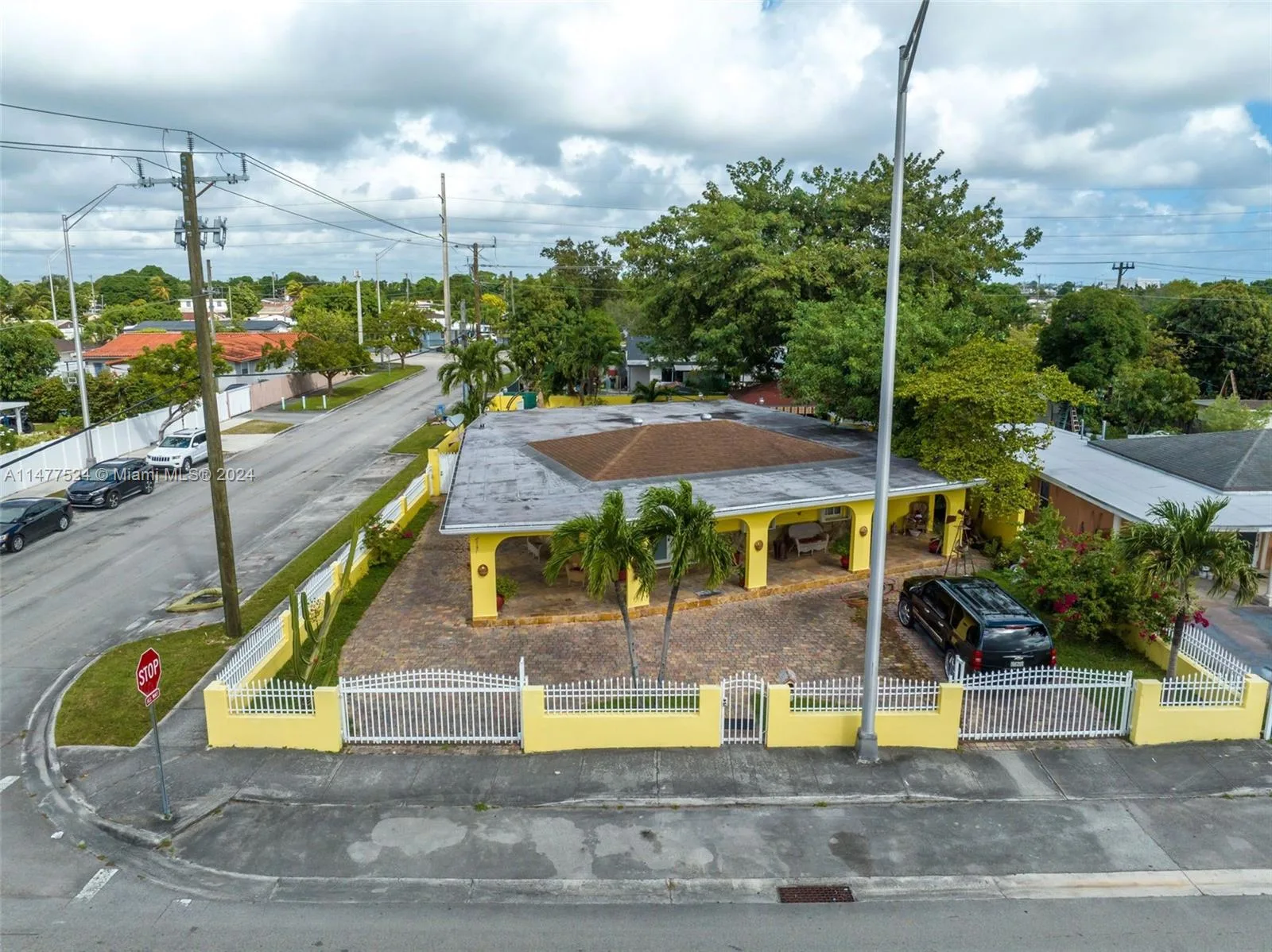 901 E 32nd St, Hialeah, FL 33013 photo 7