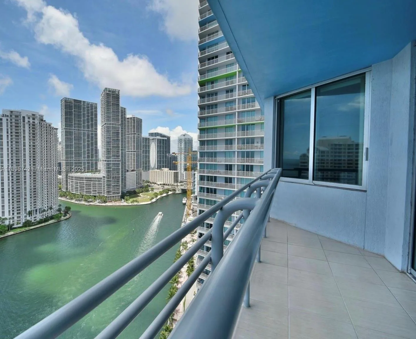 335 S Biscayne Blvd # 2707, Miami, FL 33131