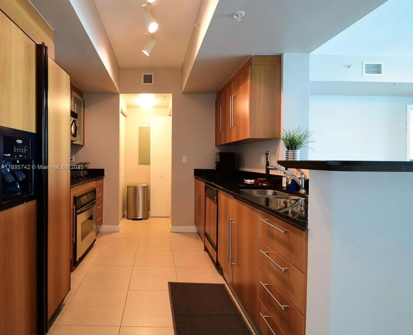 335 S Biscayne Blvd # 2707, Miami, FL 33131 photo 10