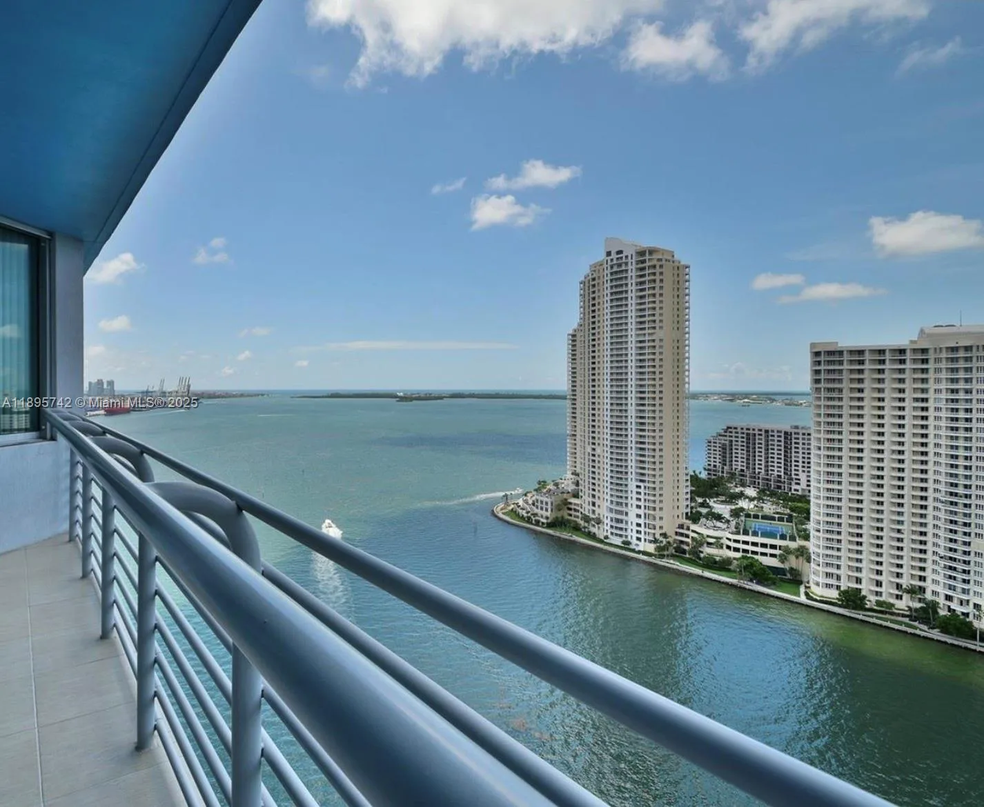 335 S Biscayne Blvd # 2707, Miami, FL 33131 photo 4