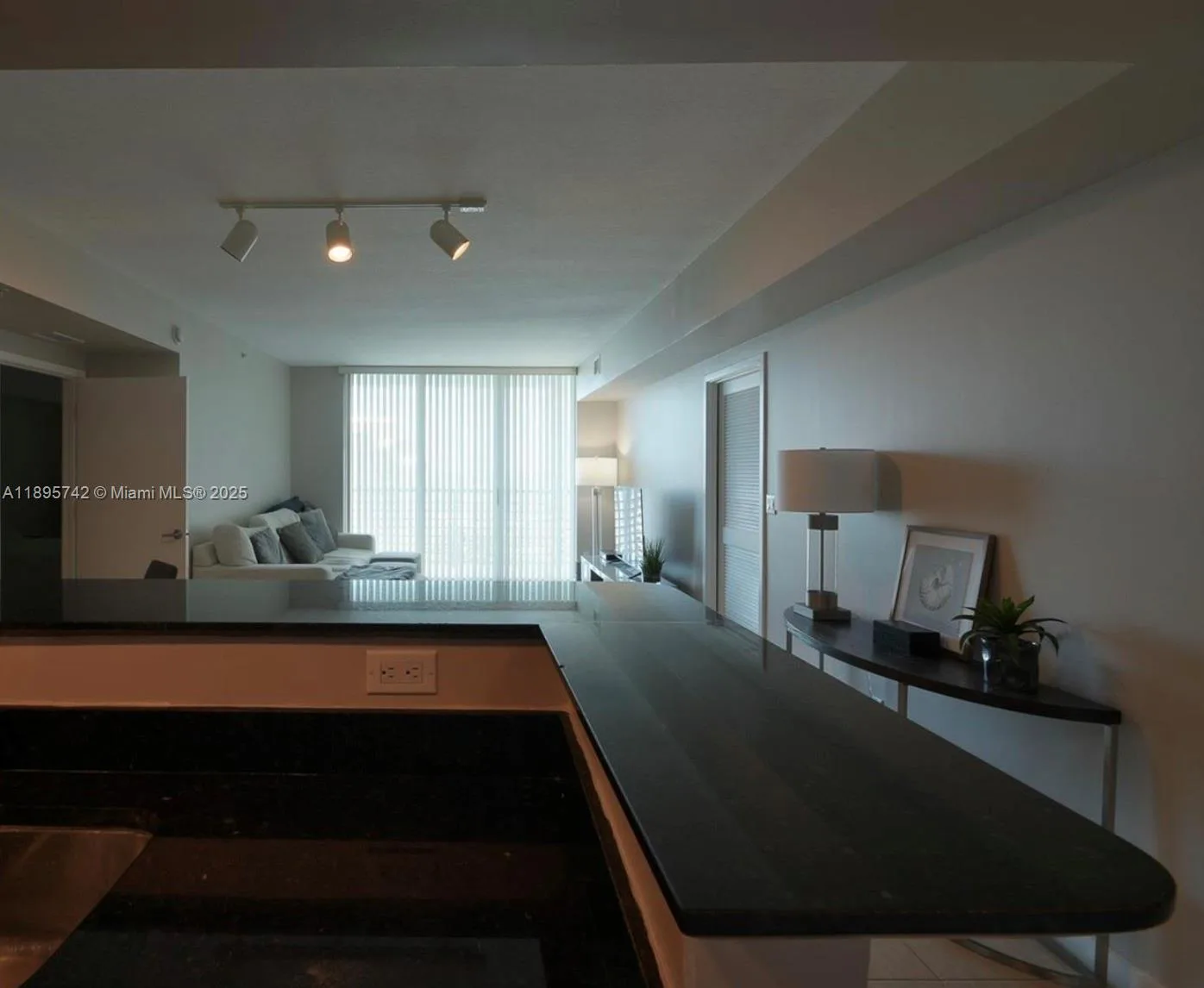 335 S Biscayne Blvd # 2707, Miami, FL 33131 photo 8
