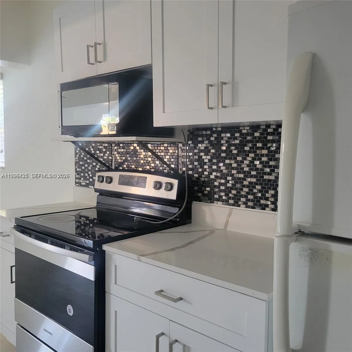 715 SW 6th St, Dania Beach, FL 33004 photo 4