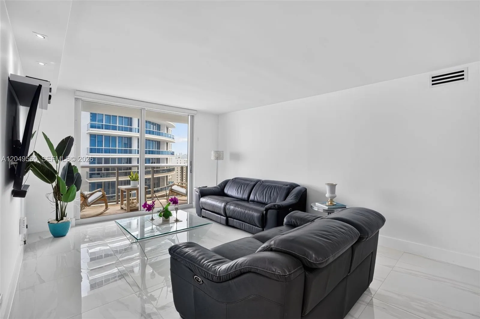6039 Collins Ave # 1624, Miami Beach, FL 33140 photo 10