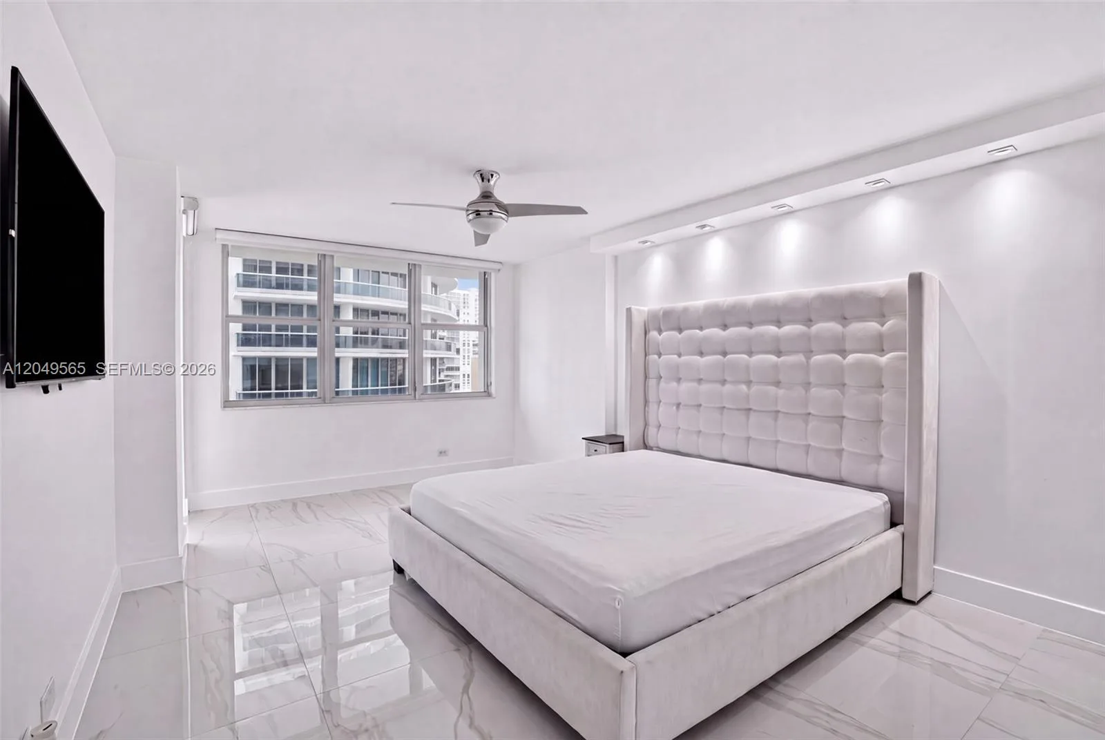 6039 Collins Ave # 1624, Miami Beach, FL 33140 photo 12