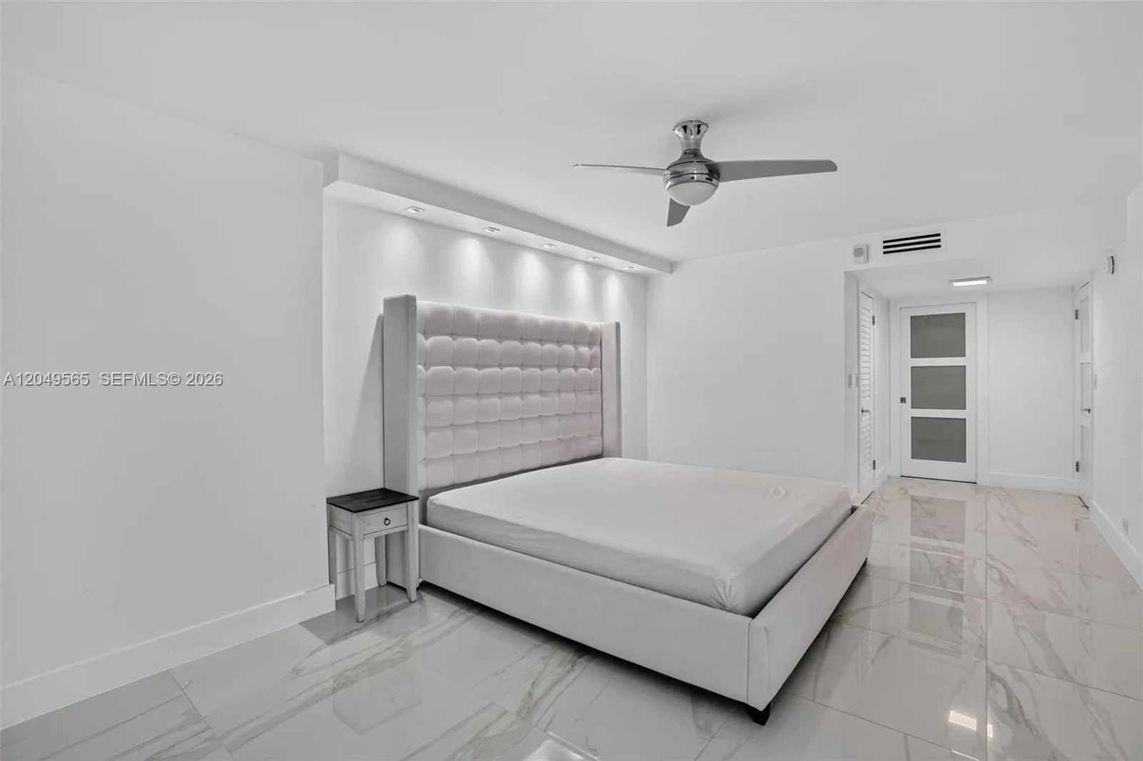 6039 Collins Ave # 1624, Miami Beach, FL 33140 photo 13