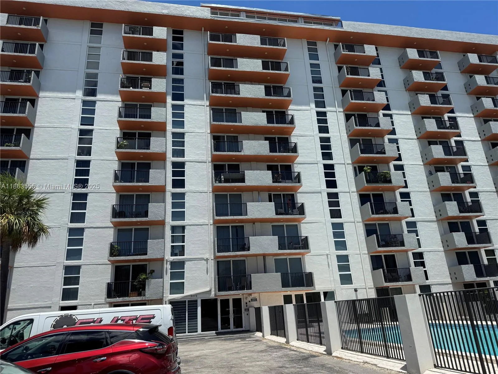 2075 NE 164th St # 105, North Miami Beach, FL 33162