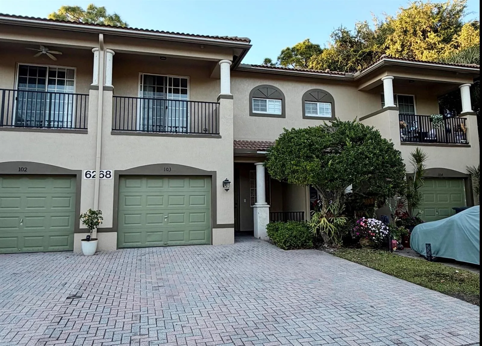 6268 S MILITARY Trail # 103, Lake Worth, FL 33463