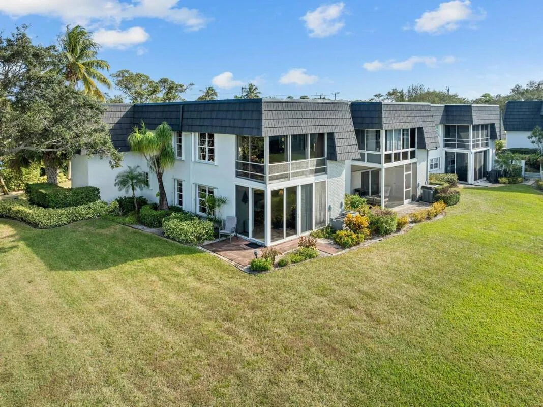 4726 SE Capstan Avenue # 4, Stuart, FL 34997 photo 2