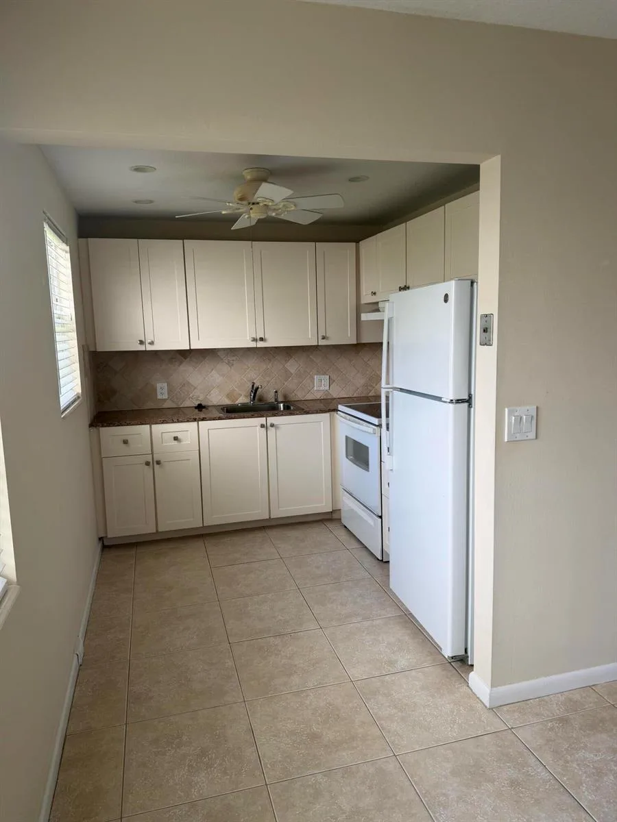 137 Fanshaw D, Boca Raton, FL 33434