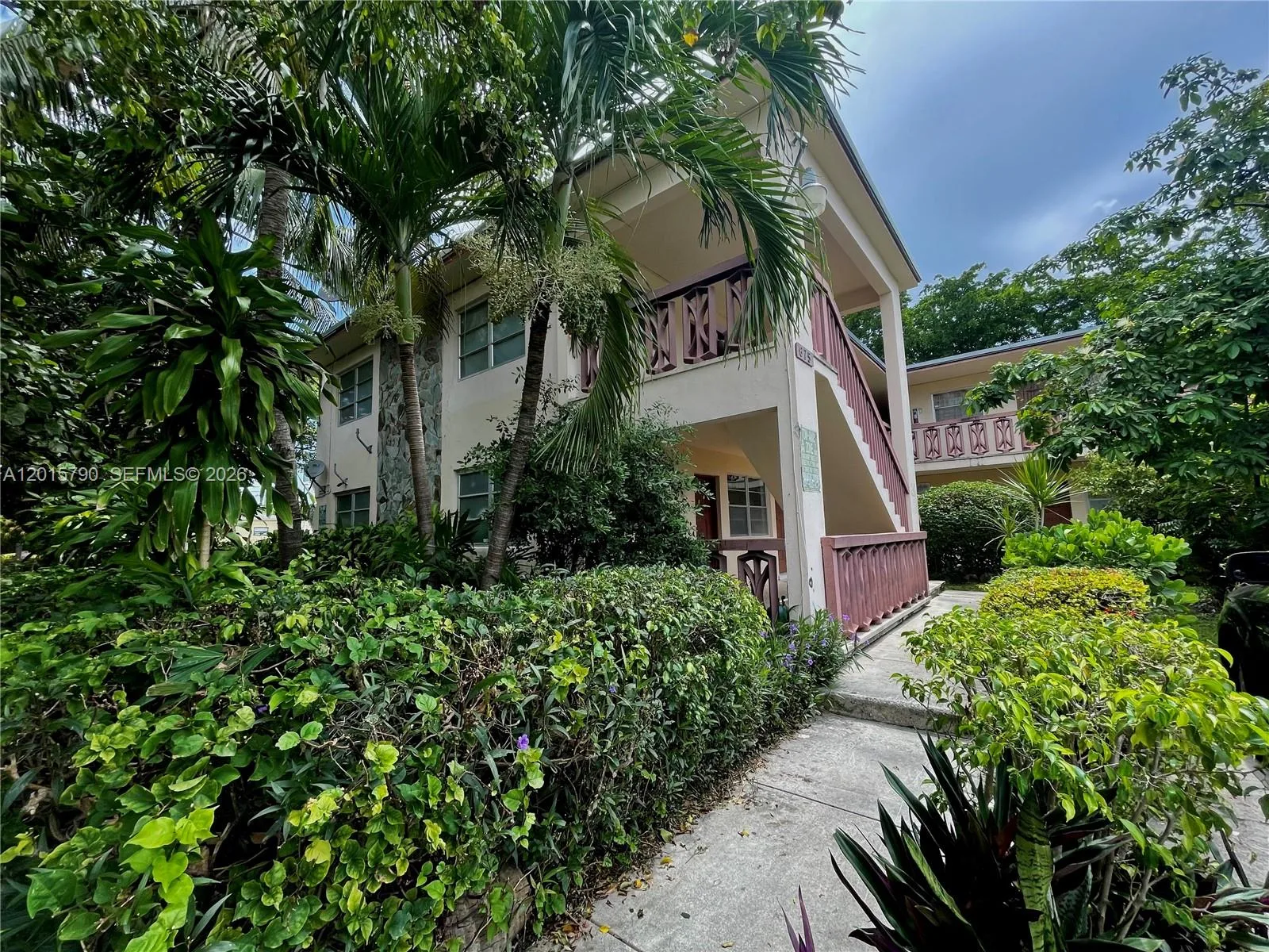 675 SW 7th Ave # 2, Miami, FL 33130
