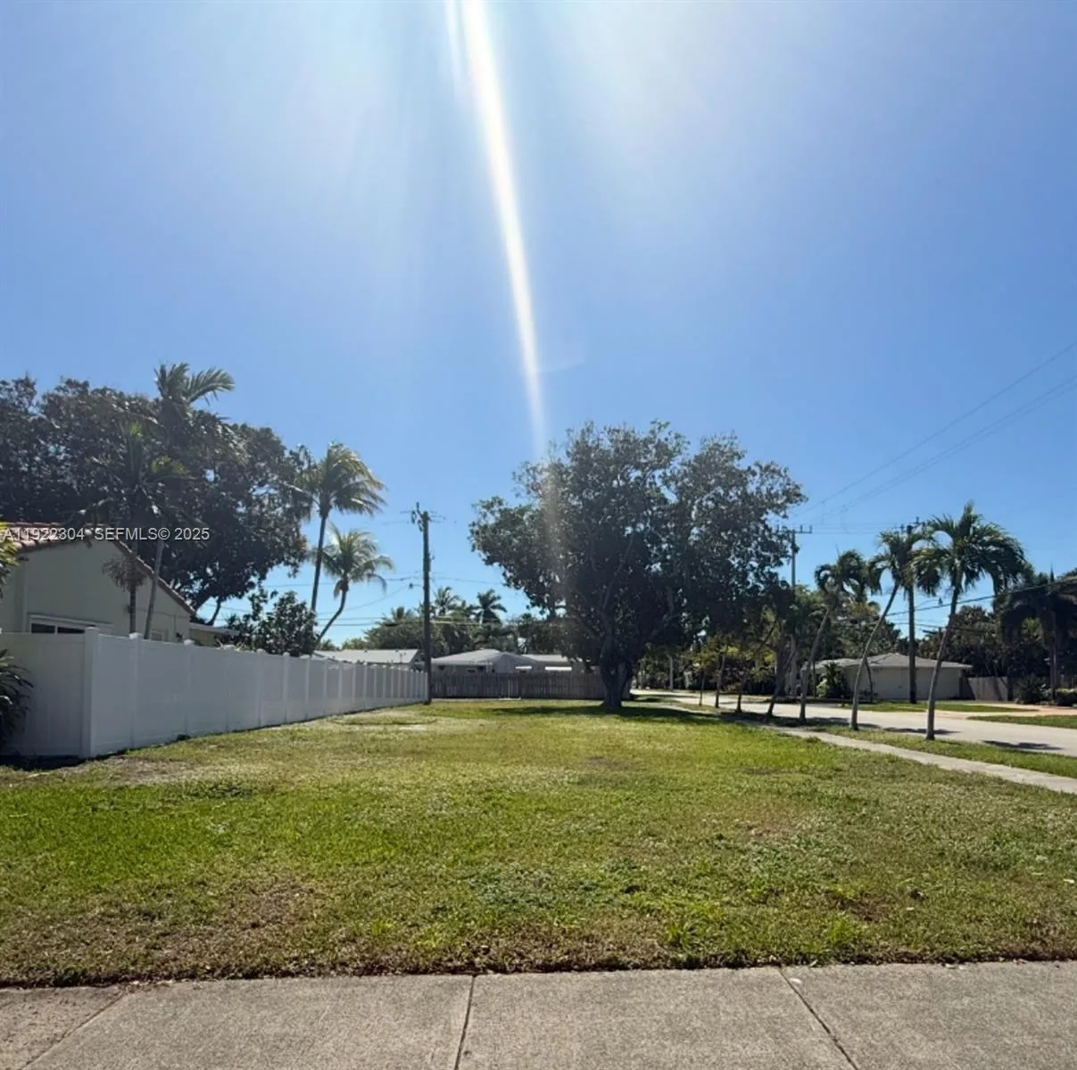 1452 Jefferson St, Hollywood, FL 33020 photo 2