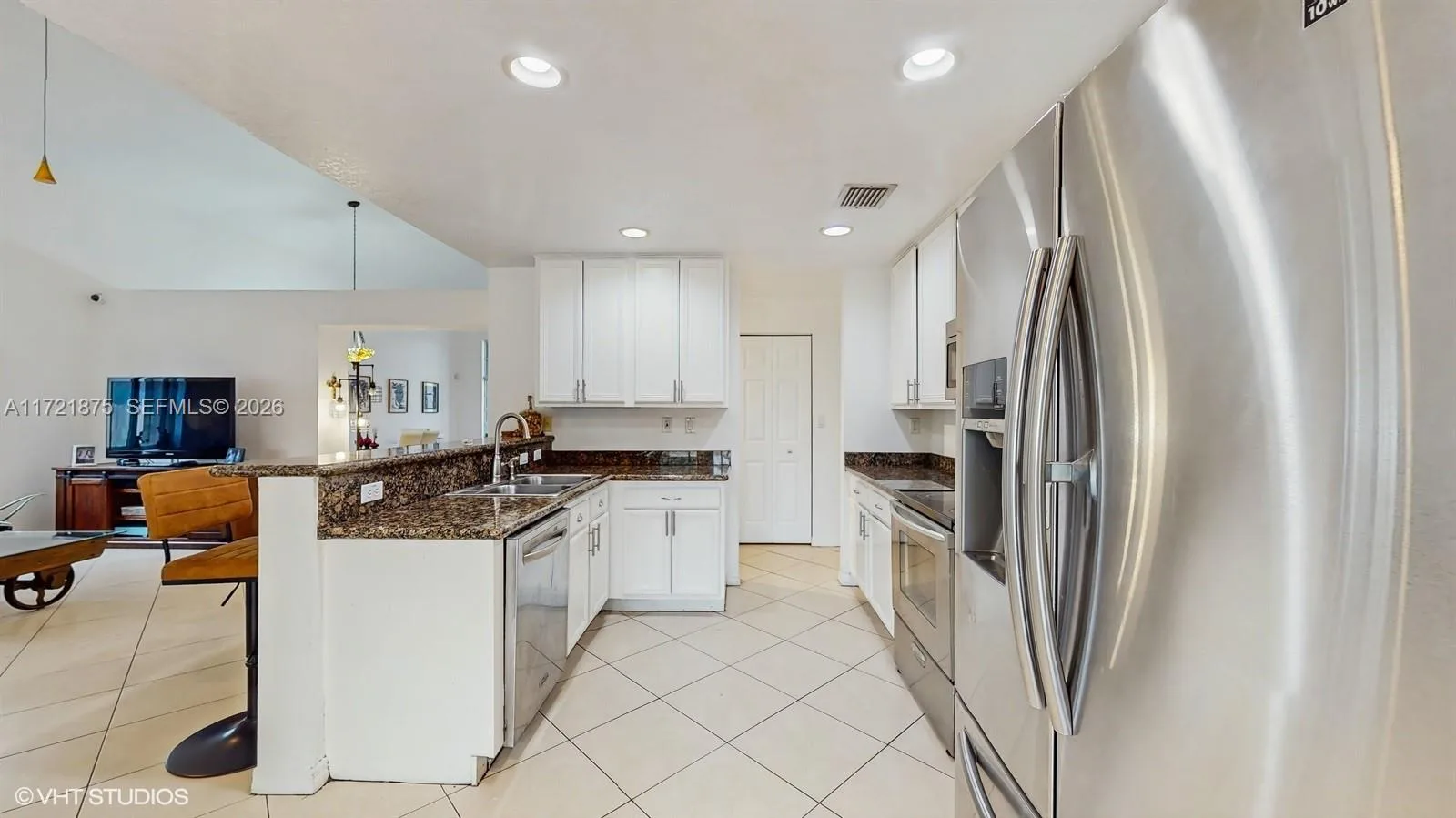 5323 NW 109th Ct, Doral, FL 33178 photo 12